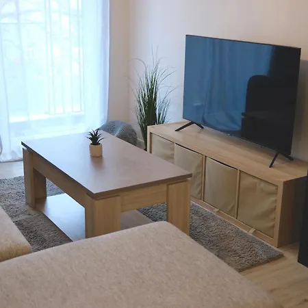 Modern Apartment In Telliskivi Creative City Tallinn Exterior photo